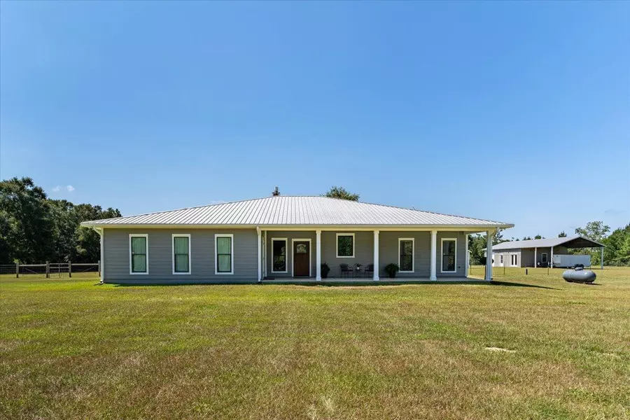 888 Coy Ellis Rd Road, Defuniak Springs, FL 32433