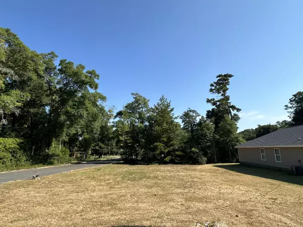 Crestview, FL 32536,824 W Walnut Avenue