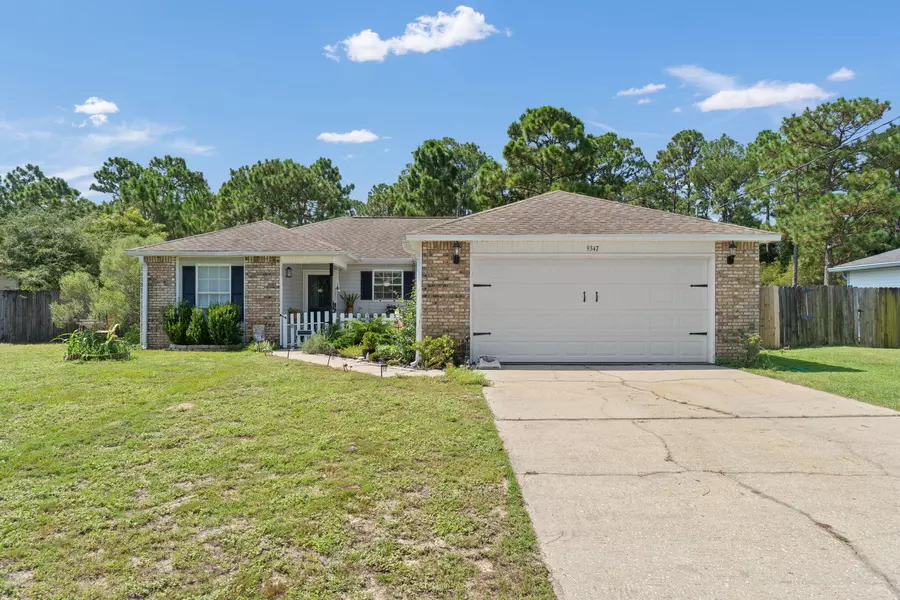 9347 E River Drive, Navarre, FL 32566