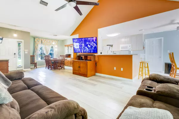 Navarre, FL 32566,7543 Loop Street