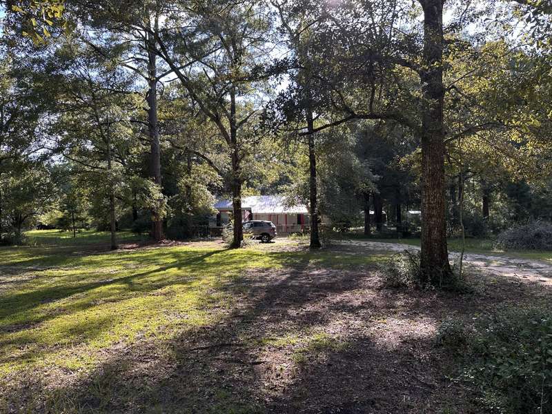 8106 County Line Road, Laurel Hill, FL 32567