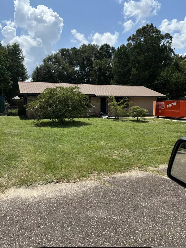 948 Lakeview Drive, Defuniak Springs, FL 32433