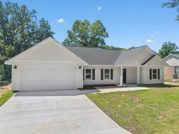 619 E Edney Avenue, Crestview, FL 32539