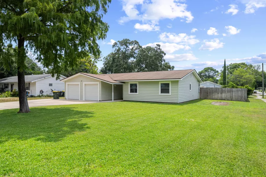 42 NW Holmes Boulevard, Fort Walton Beach, FL 32548