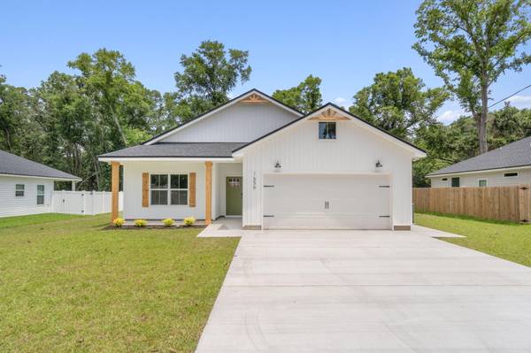 1867 St Mary Drive, Gulf Breeze, FL 32563