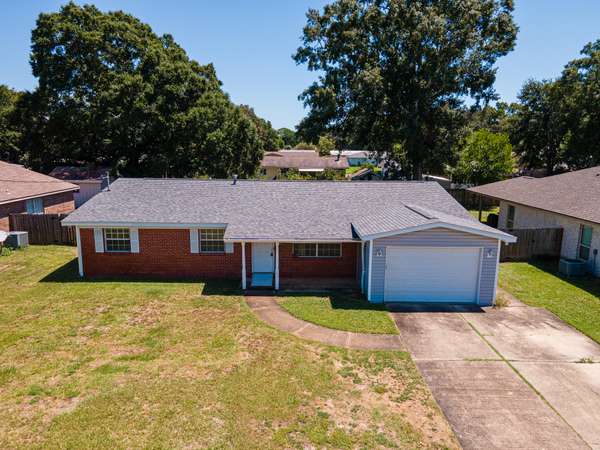 49 NW Marilyn Avenue,  Fort Walton Beach,  FL 32548