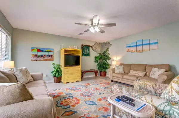 Navarre, FL 32566,8425 Gulf Boulevard  #APT 213