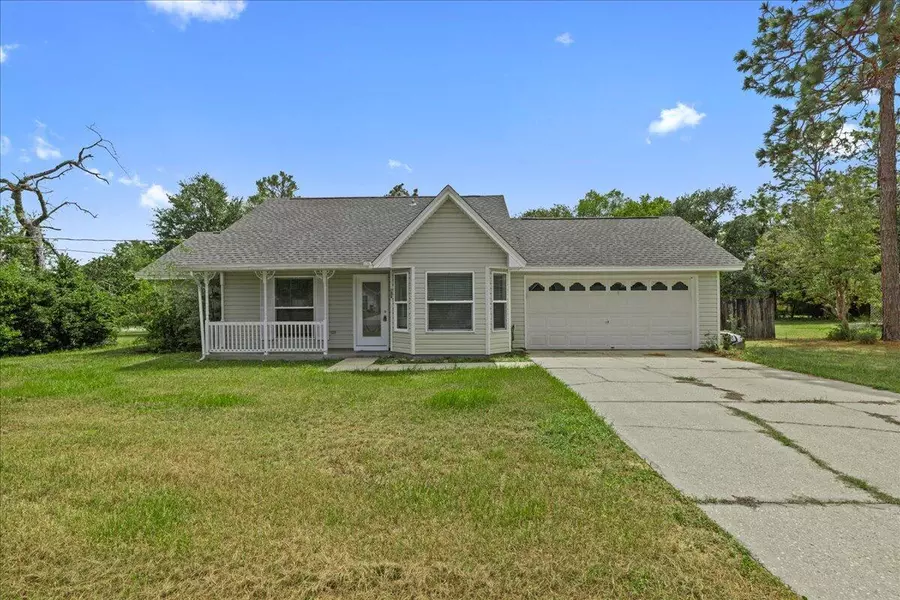 108 W Walker Circle, Crestview, FL 32539