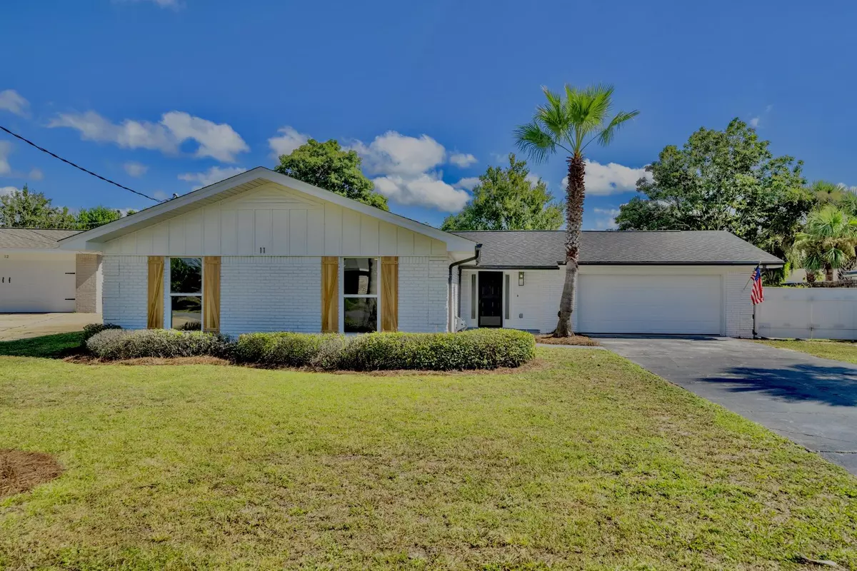 Mary Esther, FL 32569,11 Lakeview Drive