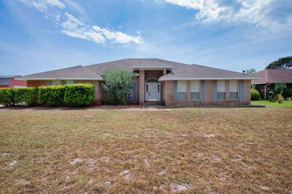 8243 Hartington Drive,  Navarre,  FL 32566