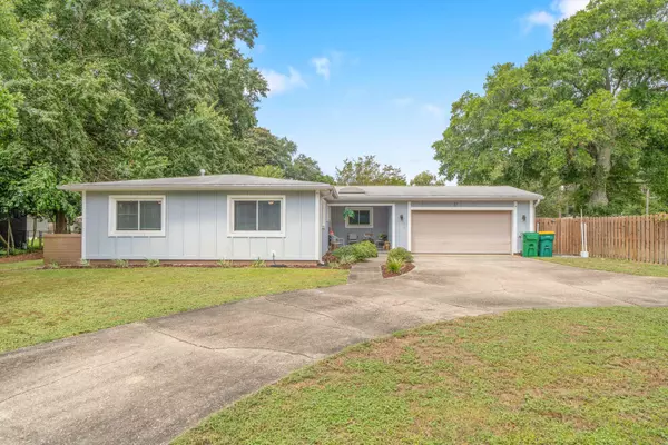 Mary Esther, FL 32569,33 Palmetto Drive