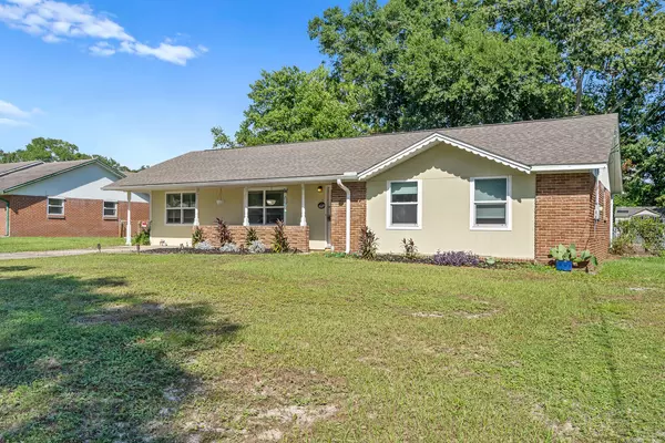 351 NW Oakland Circle, Fort Walton Beach, FL 32548