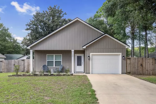 160 Oak Lane,  Crestview,  FL 32536