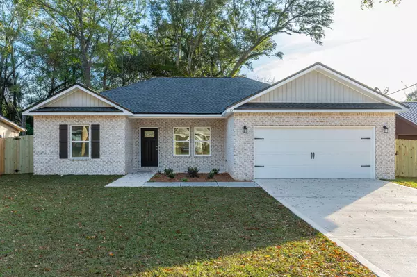 6013 Sand Hill Road,  Crestview,  FL 32539