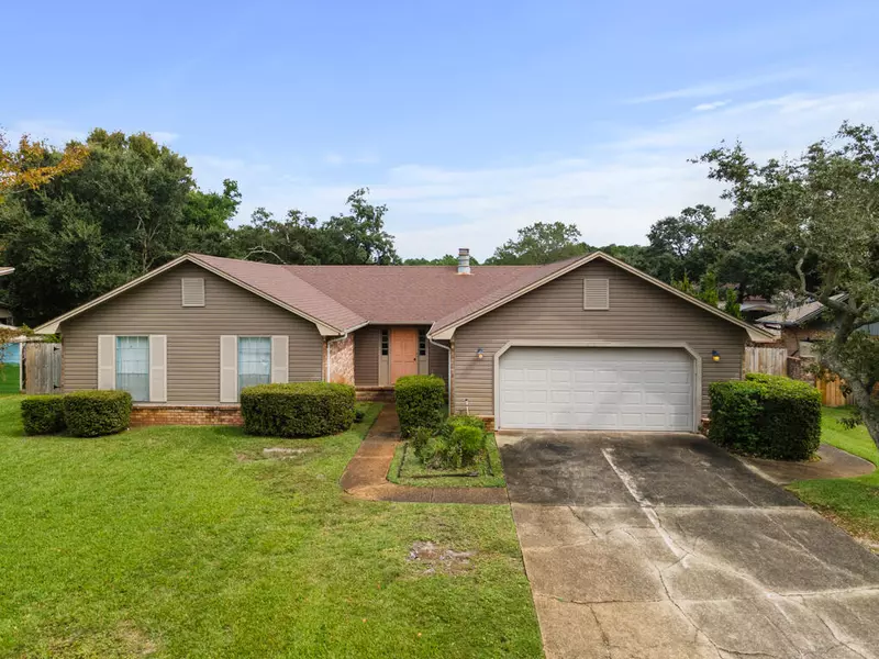 2804 Venetian Court, Gulf Breeze, FL 32563