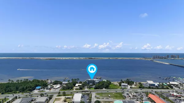 Navarre, FL 32566,8747 Navarre Parkway  #UNIT 402