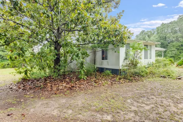 Baker, FL 32531,5195 Galliver Cut Off