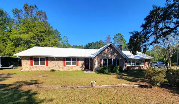 1097 Bob McCaskill Drive, Defuniak Springs, FL 32433