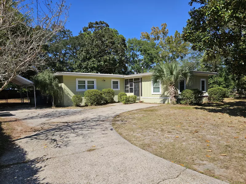 48 NE Ferry Road, Fort Walton Beach, FL 32548