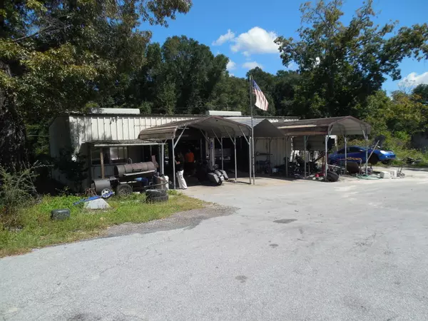 Defuniak Springs, FL 32433,354 W Us Highway 90