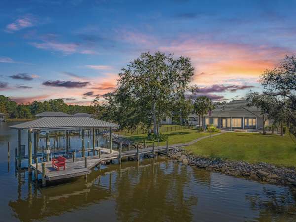 88 Lagrange Cove Circle, Freeport, FL 32439