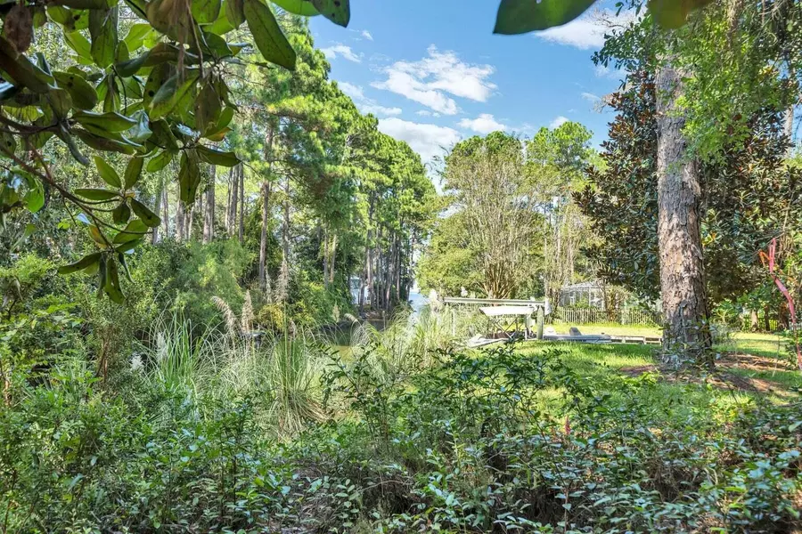 21 W Hewett Road, Santa Rosa Beach, FL 32459