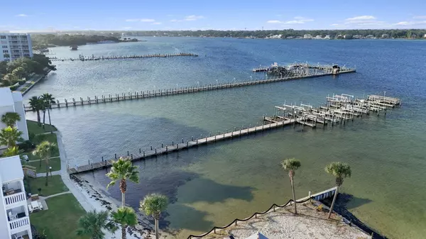 Fort Walton Beach, FL 32548,1330 SE Miracle Strip Parkway Parkway  #302