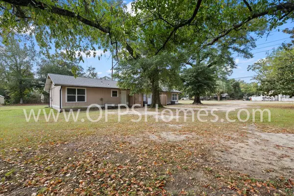 309 E Walnut Avenue, Crestview, FL 32539