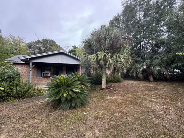 248 N Davis Lane, Defuniak Springs, FL 32433