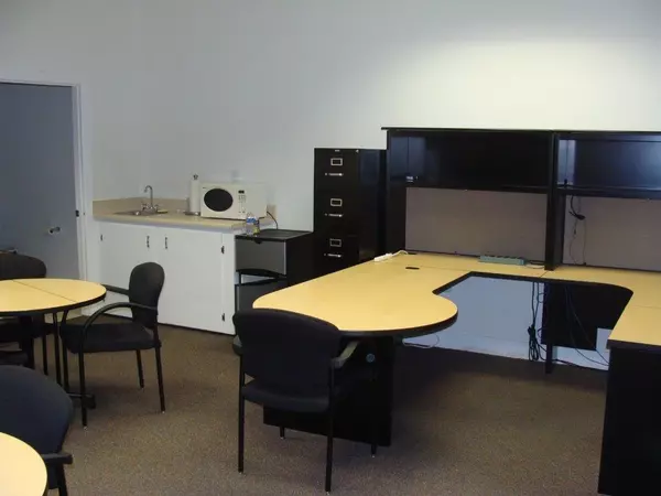 Valparaiso, FL 32580,137 S John Sims Parkway  #141C