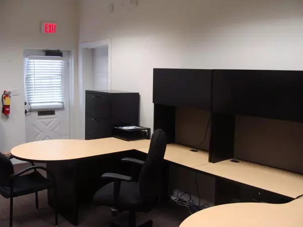 Valparaiso, FL 32580,137 S John Sims Parkway  #141C