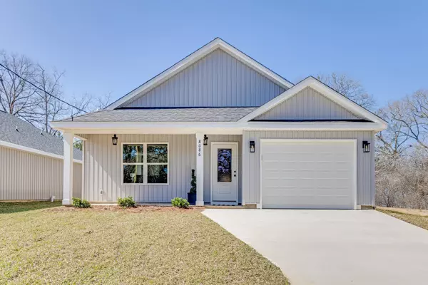 8086 Third Street, Laurel Hill, FL 32567