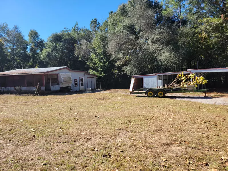 250 Autumn Lane, Defuniak Springs, FL 32433