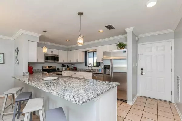 Destin, FL 32541,520 Gulf Shore Drive  #203