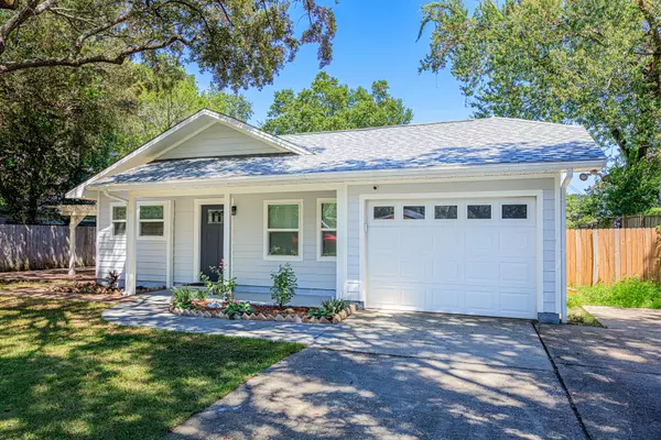 1013 Gloria Avenue, Fort Walton Beach, FL 32547