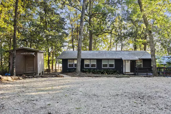 Defuniak Springs, FL 32433,43 Squirrel Road