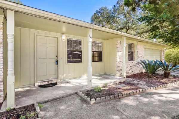 Niceville, FL 32578,102 Little John Court