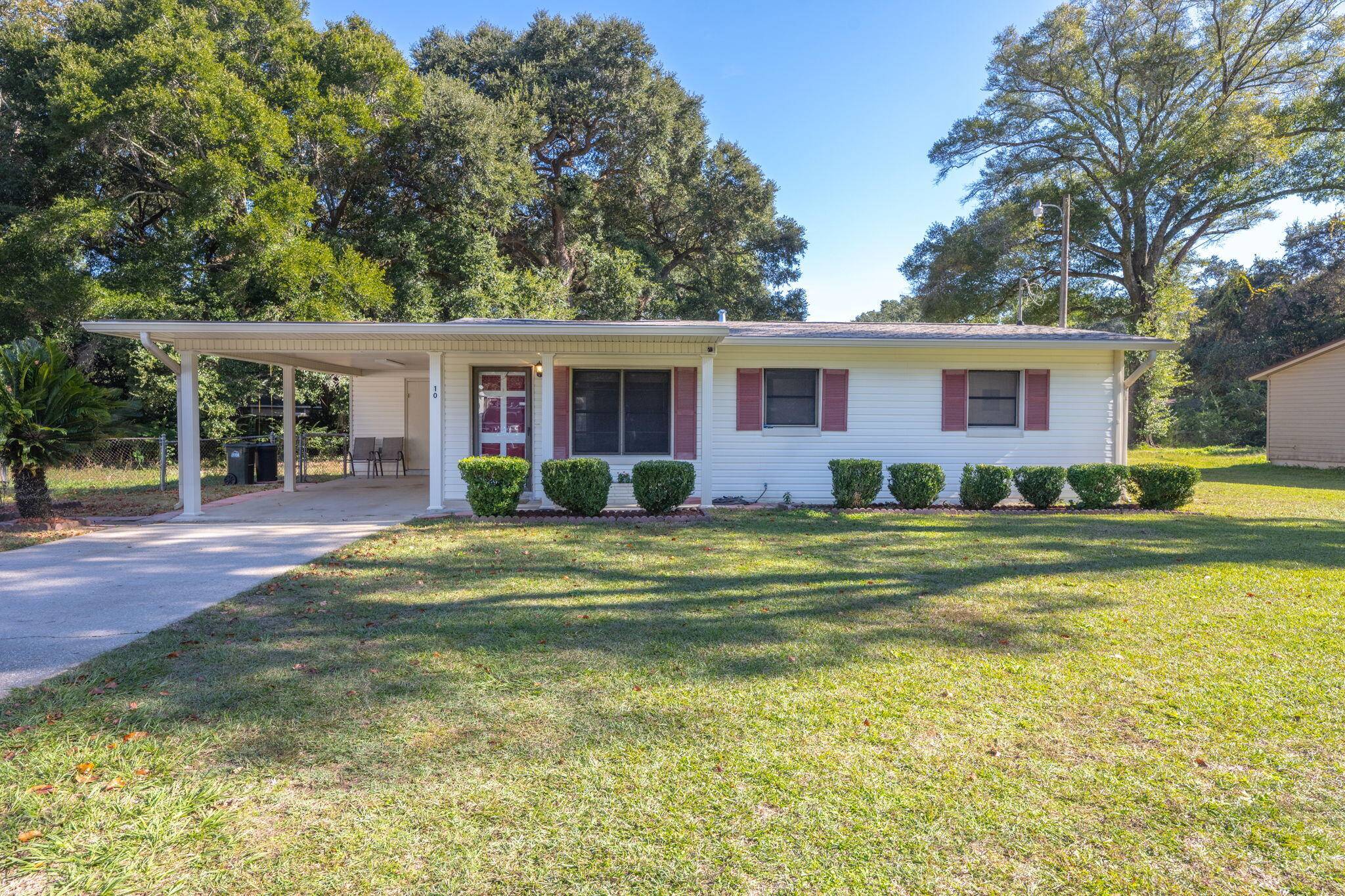 10 Clyde Street, Pensacola, FL 32503
