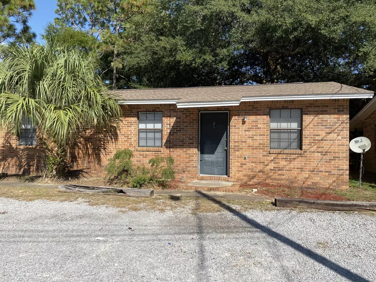 Fort Walton Beach, FL 32547,830 Cardinal Street  #2