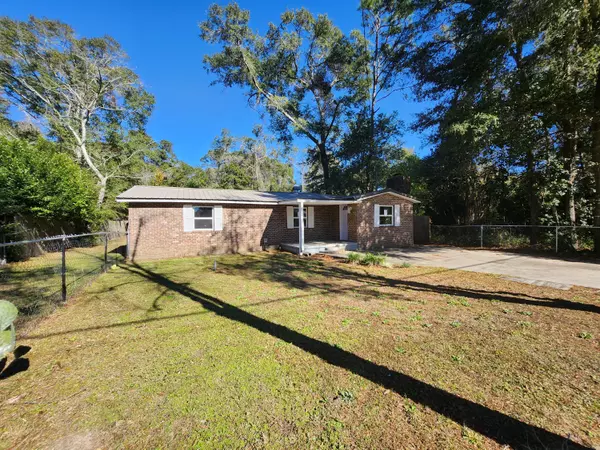 Crestview, FL 32539,922 E Chestnut Avenue