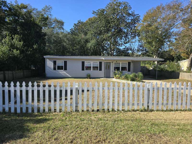 6137 Patricia Avenue, Milton, FL 32570