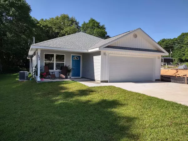 245 Averitt Place, Crestview, FL 32539