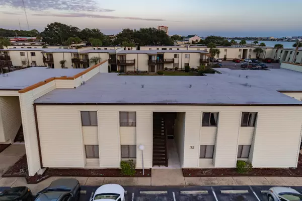 308 SW Miracle Strip Parkway  #32D, Fort Walton Beach, FL 32548