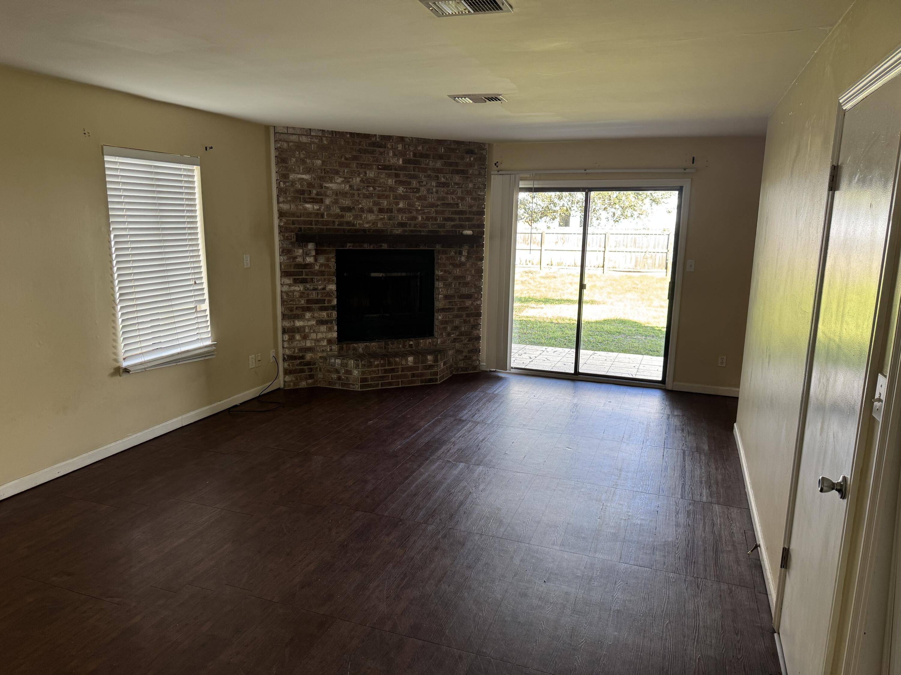 Destin, FL 32541,10 Court Drive