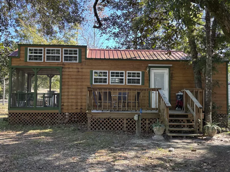 318 S Deer Avenue, Wewahitchka, FL 32465