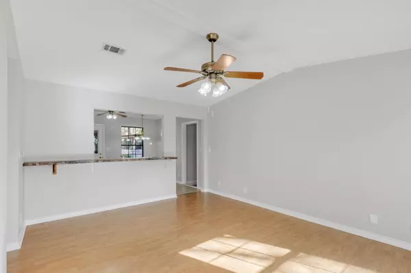 Crestview, FL 32536,2111 Petal Place
