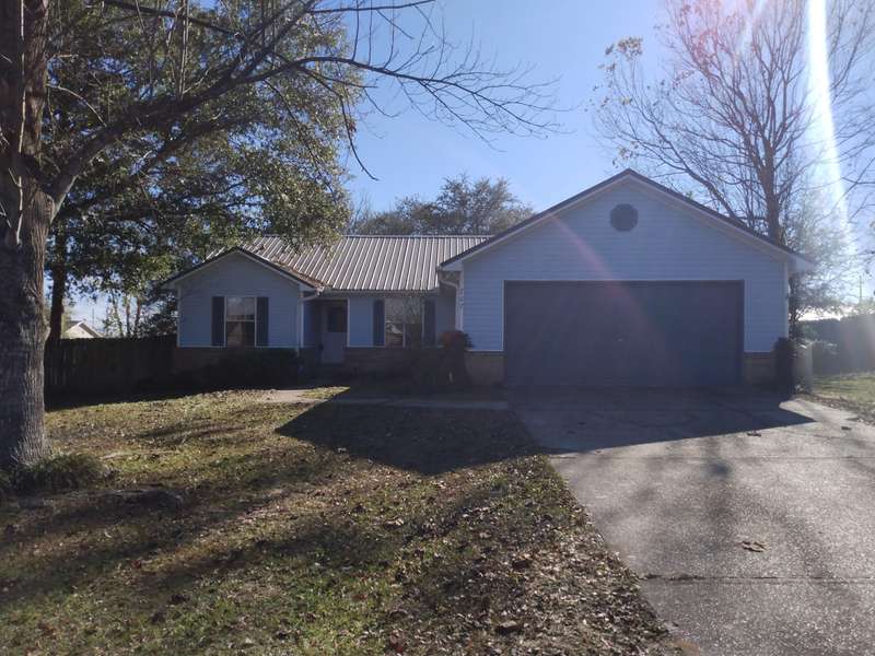 207 Westview Drive, Crestview, FL 32536