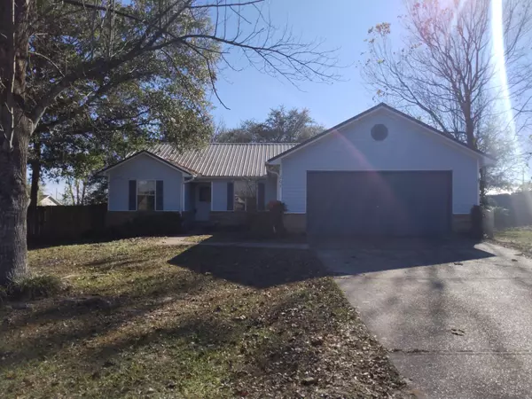 207 Westview Drive, Crestview, FL 32536