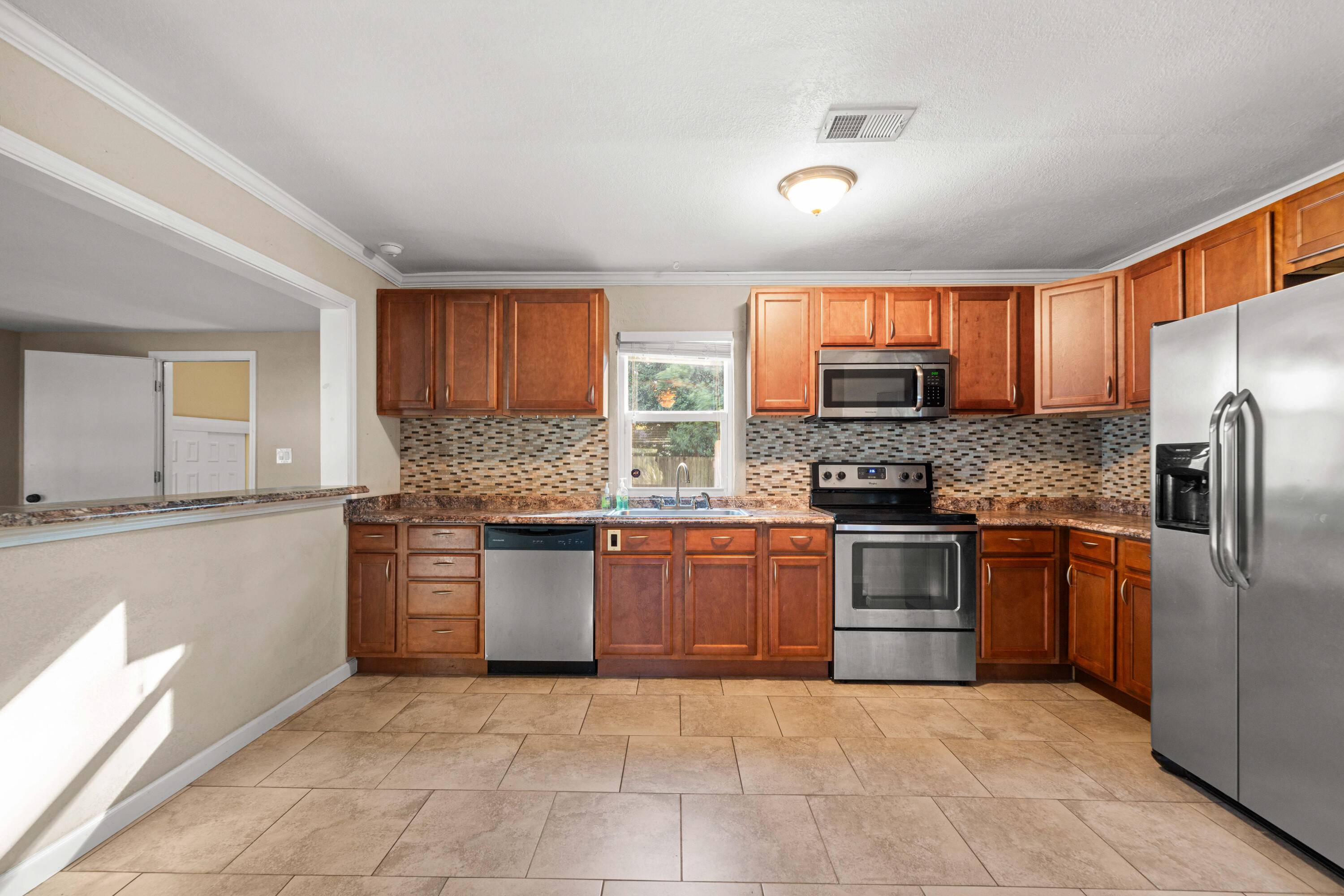 Pensacola, FL 32506,6815 Malvern Street