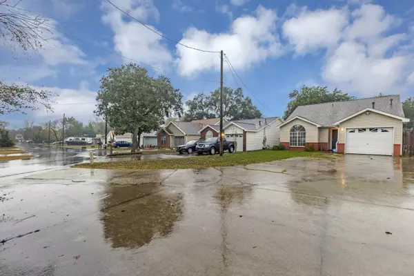 Mary Esther, FL 32569,492 Cascabellas Street